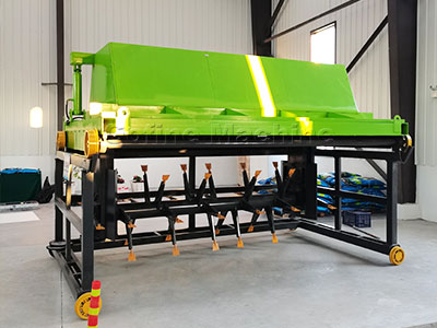 堆肥翻堆机：畜禽粪便处理的核心粪便发酵设备